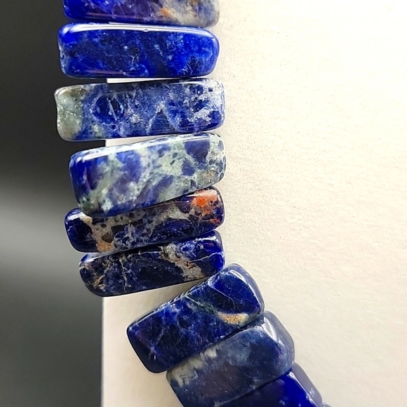 Sodalite Flat Slab 590 Cts Natural Gemstone Single Strand Beaded Necklace - Picture 3 of 11